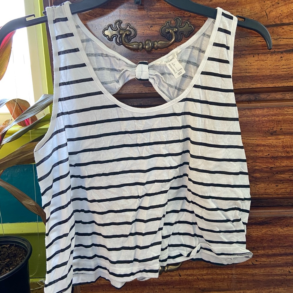 Crop top